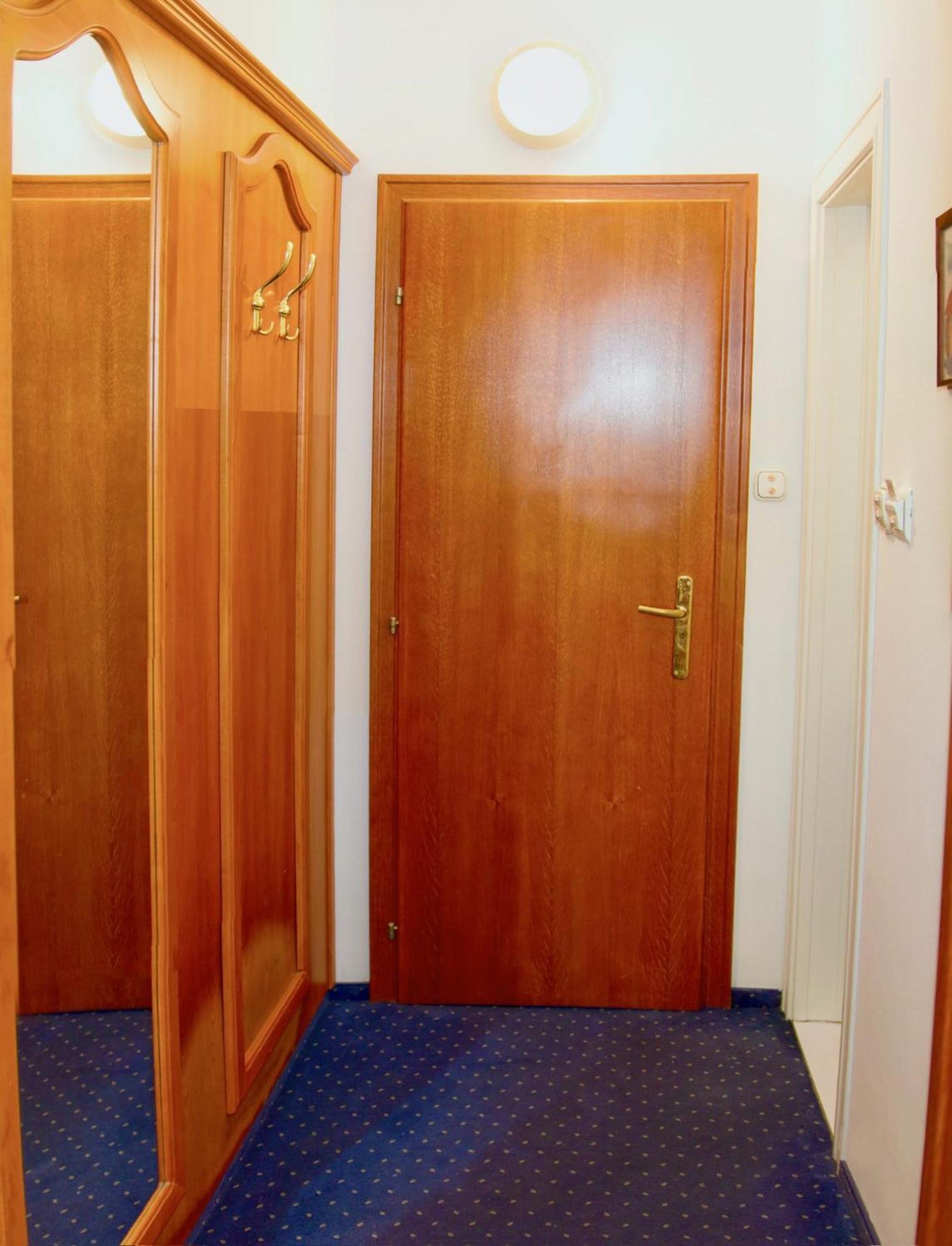 Hotel Wesselenyi غيور المظهر الخارجي الصورة