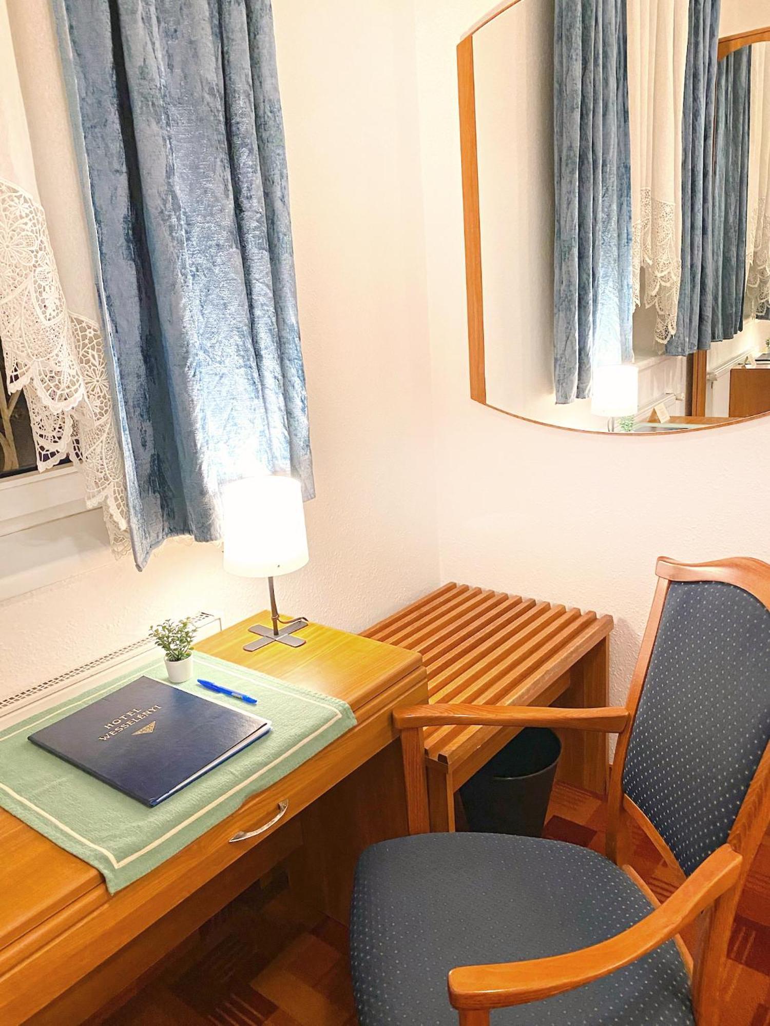 Hotel Wesselenyi غيور المظهر الخارجي الصورة