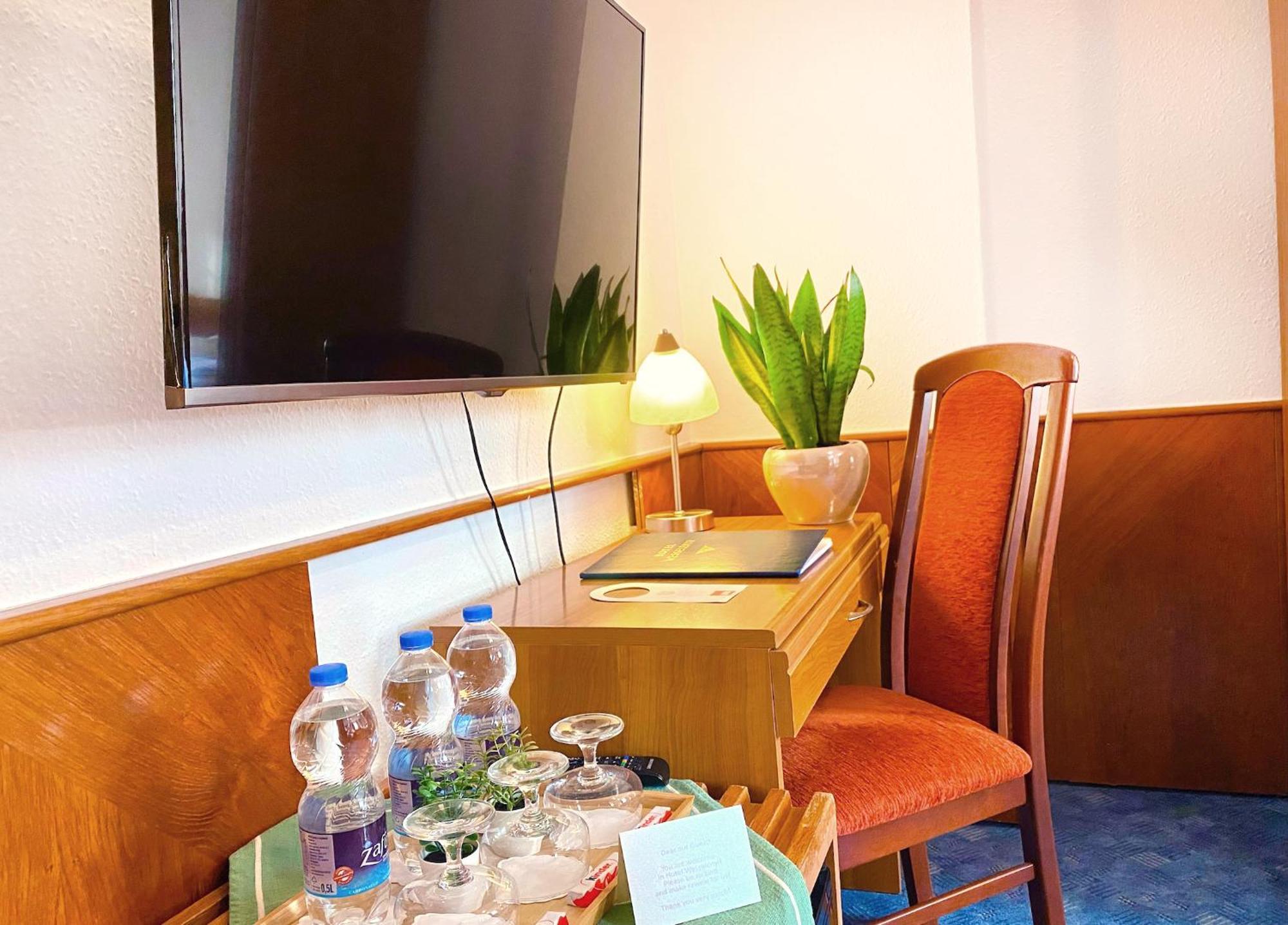 Hotel Wesselenyi غيور المظهر الخارجي الصورة